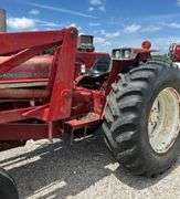 1976 IH 674 Tractor with IH 2250 Loader