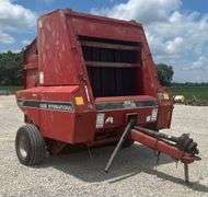 Case-IH 8460 Round Hay Baler