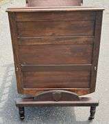 Early American Child's Decorative Rocking Style Bed/Crib