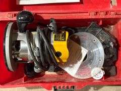 Dewalt DW610 Router & Stanley Auto Feed Screw System