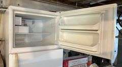 Frigidaire Top Mount Refrigerator/Freezer