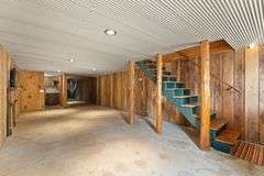 Depauw Barndominium & 3.4 Acre Real Estate Online Auction