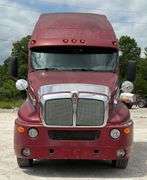 2001 Kenworth T2000 Semi Truck