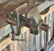 Early No. 3 2.5" Vise