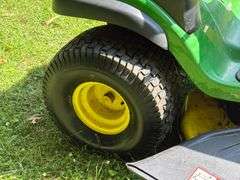 John Deere D130 Lawn Tractor