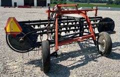 Hesston 3830 Hay Rake