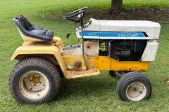 1980 International Cub Cadet 1200 Lawn & Garden Tractor