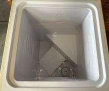 Holiday LC05 Chest Freezer