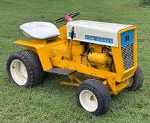 1967 International Cub Cadet 123 Hydrostatic Lawn & Garden Tractor