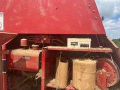 Case-IH 8460 Round Hay Baler