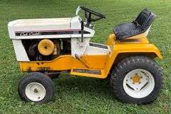 1972 International Cub Cadet 129 Hydrostatic Lawn & Garden Tractor