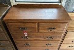 Oak Chest of Drawers