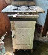 Early Enamel 4-Burner Gas Stove