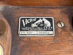 Victor Talking Machine Co. Floor Model Victrola