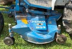 1987-1998 Ford 1320 Tractor with Mid-Mount Ford 914 Mower