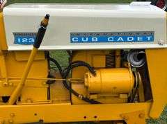 1967 International Cub Cadet 123 Hydrostatic Lawn & Garden Tractor