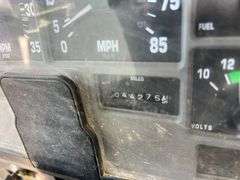 2001 International 2674 Form Handling Truck