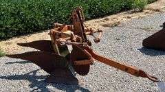 Allis-Chalmers 2x Snap Coupler Plow