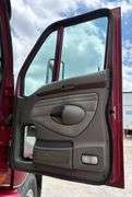 2001 Kenworth T2000 Semi Truck