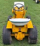 1967 International Cub Cadet 123 Hydrostatic Lawn & Garden Tractor