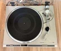 Pioneer PL-300 Turntable