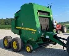 2008 John Deere 458 Round Hay Baler with Tandem Wheel Attachment