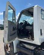2002 International 4400 Truck