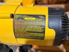 DeWalt DW713 10" Compound Miter Saw