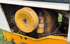 1972 International Cub Cadet 129 Hydrostatic Lawn & Garden Tractor