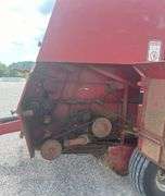 Case-IH 8460 Round Hay Baler
