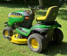 John Deere D130 Lawn Tractor