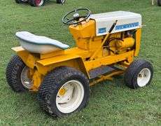 1967 International Cub Cadet 123 Hydrostatic Lawn & Garden Tractor
