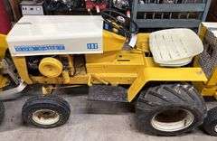 1967 Internation Cub Cadet 102 Lawn & Garden Tractor