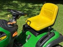 John Deere D130 Lawn Tractor