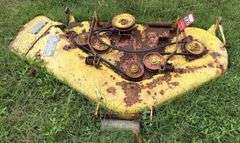John Deere 110 Mower Deck