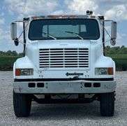 1994 International 4900 Flatbed Truck