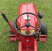 1962 Wheel Horse 702 Lawn & Garden Tractor
