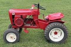 1962 Wheel Horse 702 Lawn & Garden Tractor