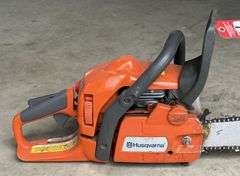 Husqvarna 435 Gas Powered Chainsaw