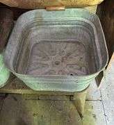 Early Double Tub with Stand