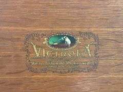 Victor Talking Machine Co. Floor Model Victrola