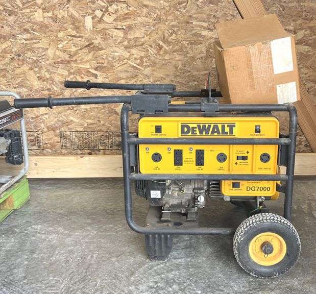 DeWalt DG7000 Generator image