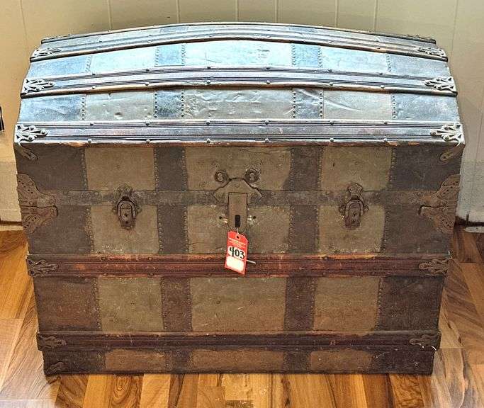 Early Hump Back Steamer Trunk image
