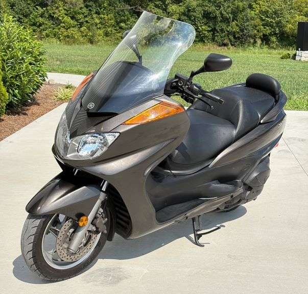 2009 Yamaha YP400 Majesty Scooter image