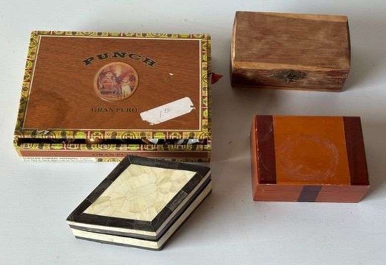 14K Gold Necklaces, Vintage Jewelry & Boxes image