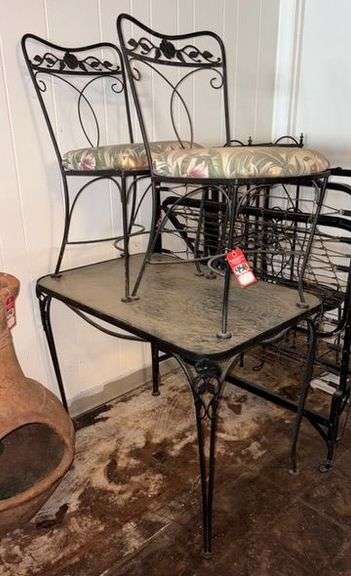 Outdoor Patio Table & Chair Set image