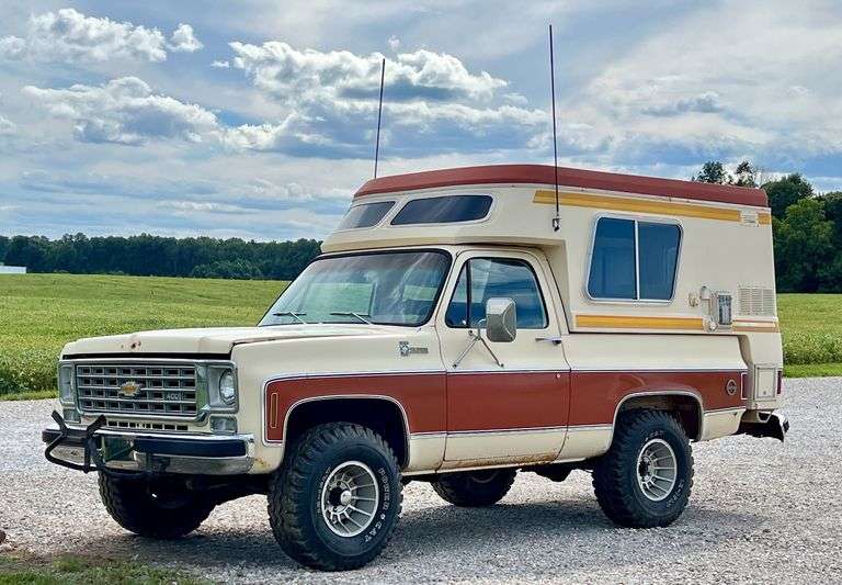 1976 Chevrolet  "Chalet"  K5 Cheyenne Blazer image