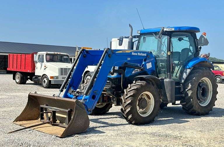 2004 New Holland TS115A 4x4 Tractor with NH 840TL Loader image