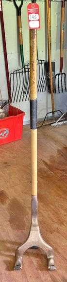 Truck Tire Mounting/Demounting Tool image