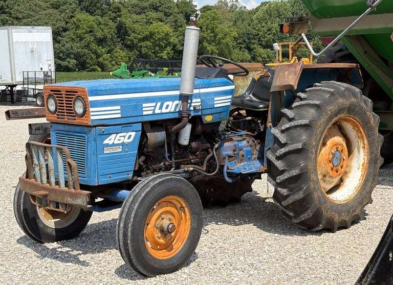 Long 460 Tractor image